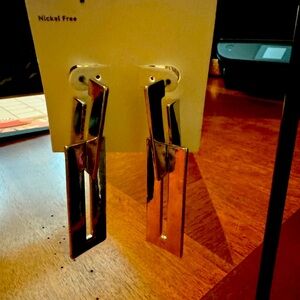 NWT OPEN EDIT SILVER TONE LINKING EARRINGS